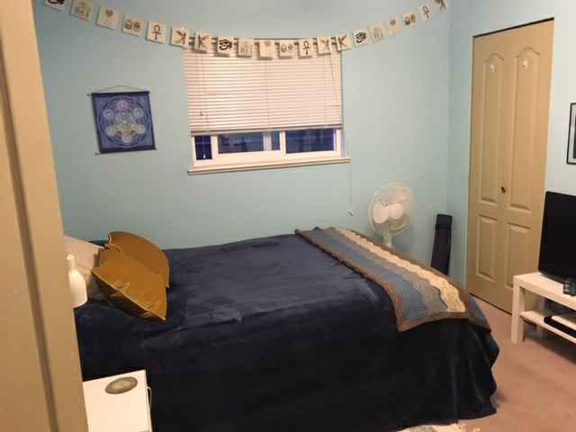 BIG SHARE HOME EAST VAN 2 BEDROOMS AVAILABLE COUPLES WELCOME!