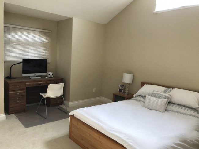 列治文 爱加家庭旅馆(40元每天起）- 市区豪华住宅，步行5分钟就到社区购物中心。可作为隔离屋